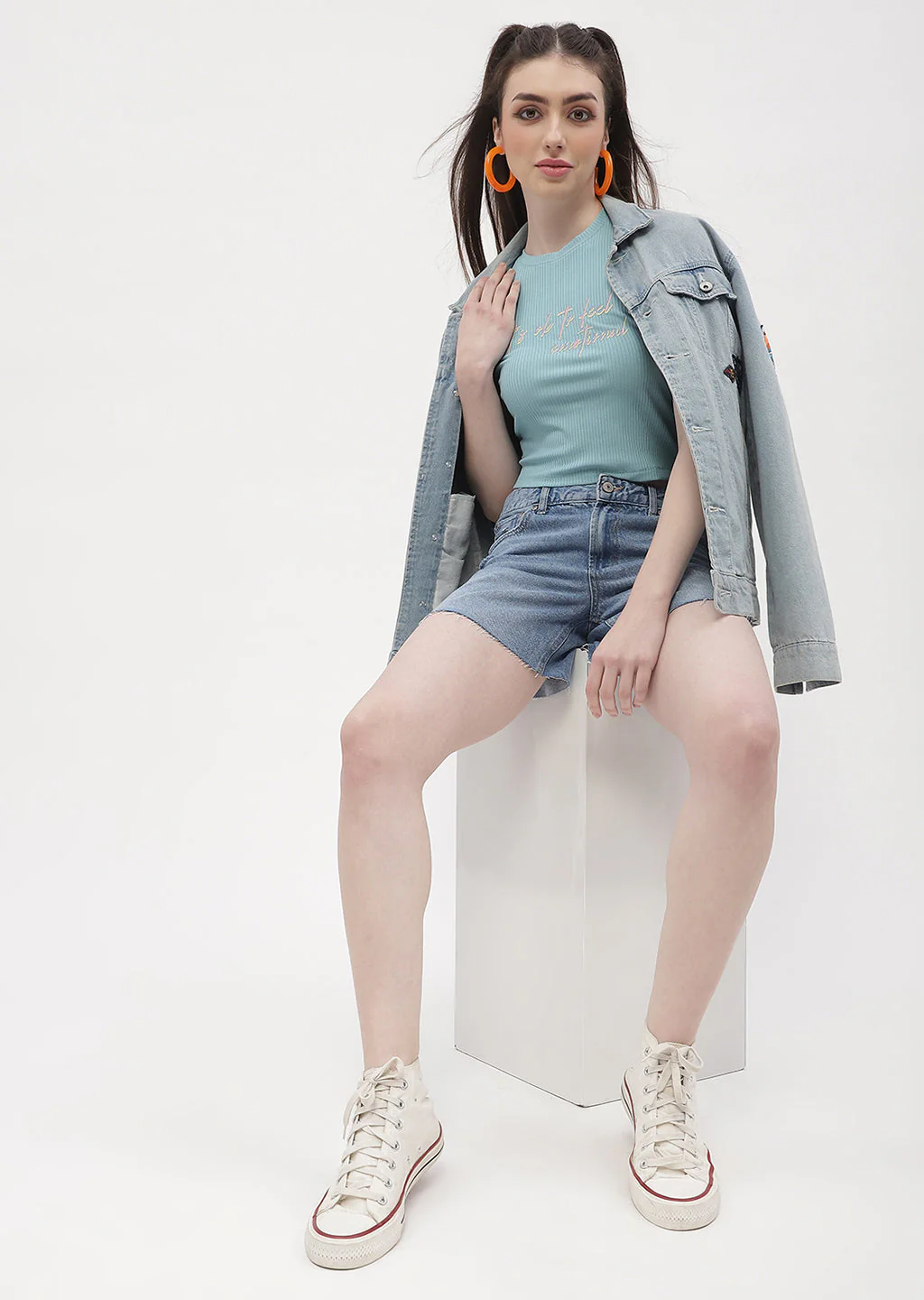 Madame Low Rise Blue Distressed Hem Shorts - Image 6