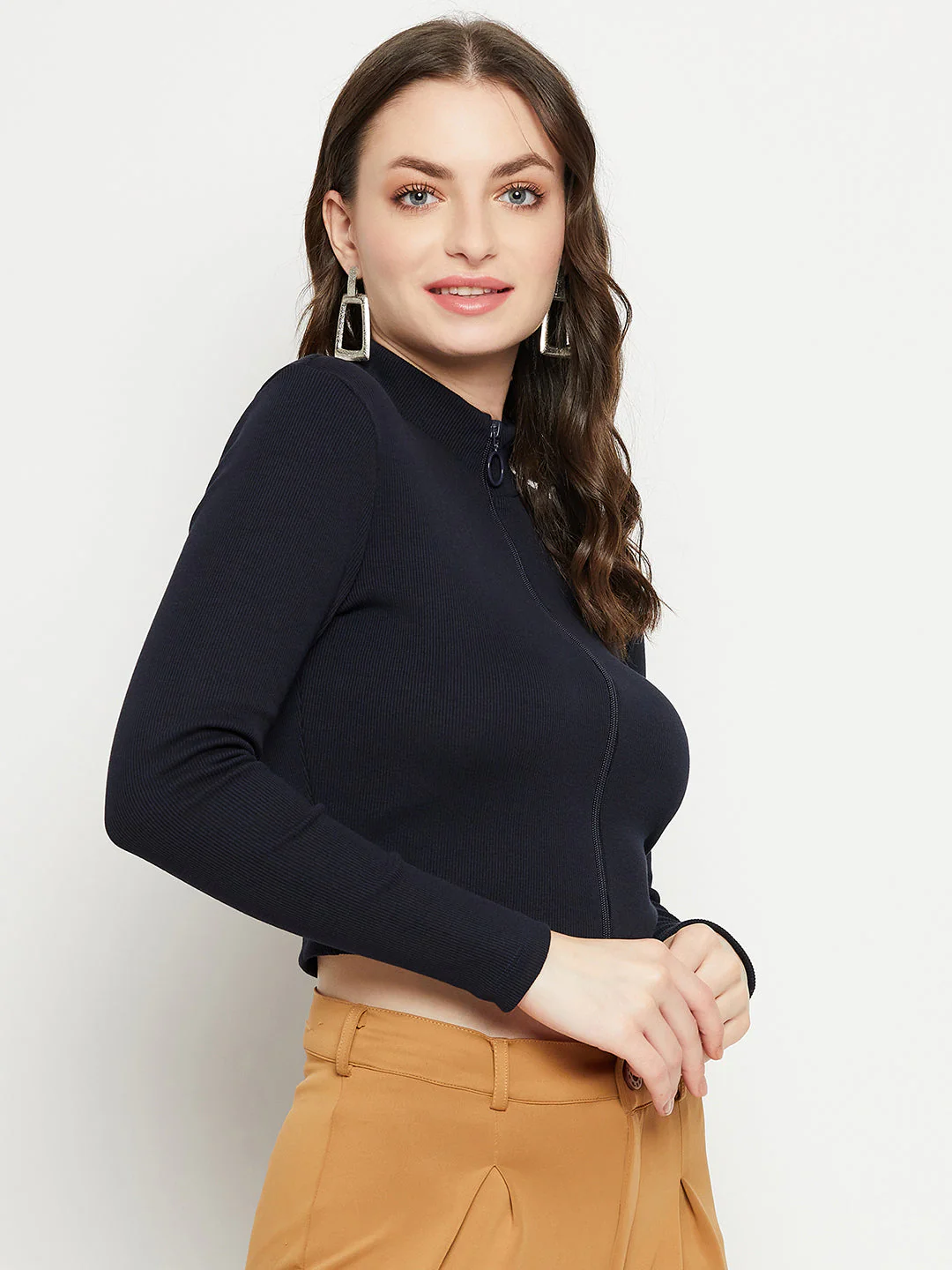 Madame Dark Navy Ribbed Crop Top - Image 4