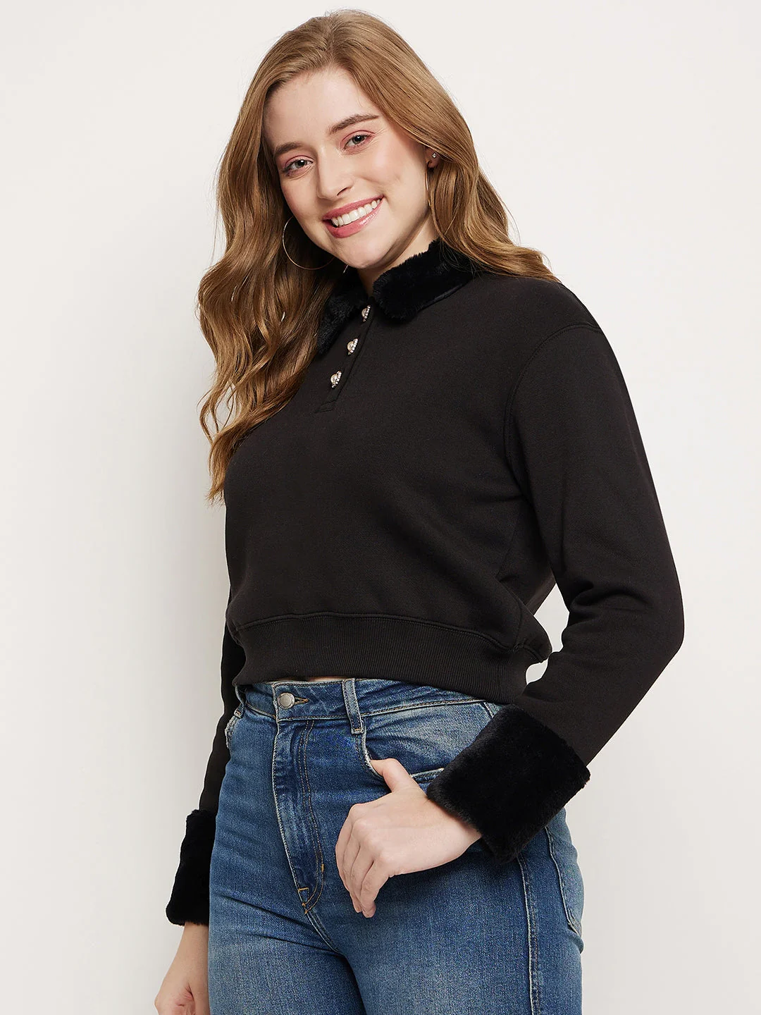 Madame Black Faux Fur Collared Crop Sweatshirt - Image 5