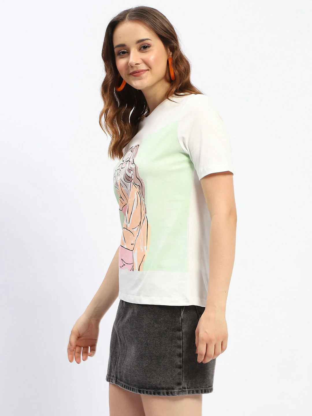 Madame White Graphic Print Cotton T-Shirt - Image 4