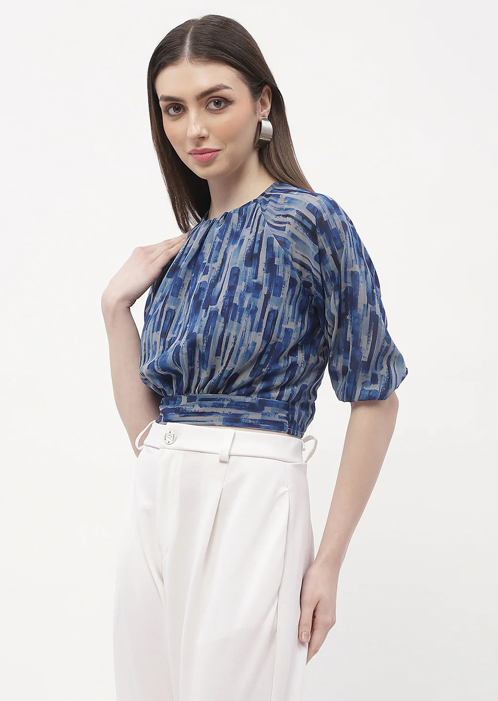 Madame Raglan Sleeve Blue Abstract Print Crop Top - Image 4