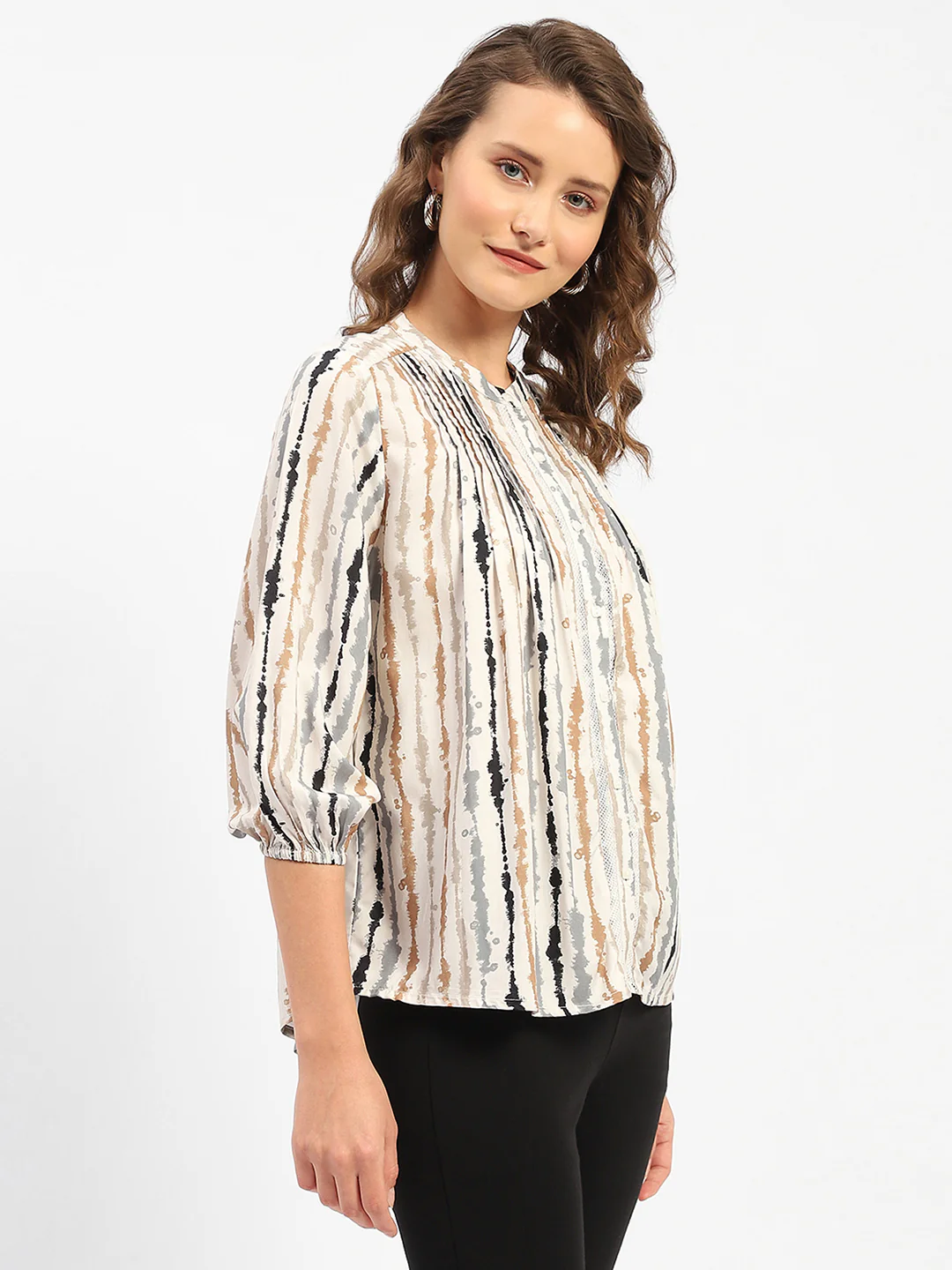 Madame Abstract Print Off-White Regular Top - Image 4