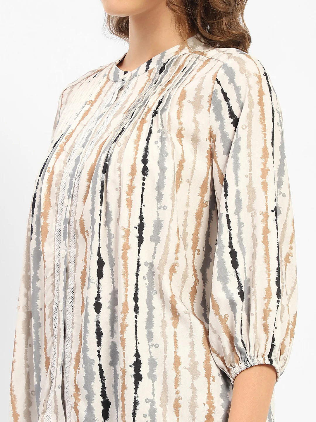 Madame Abstract Print Off-White Regular Top - Image 7