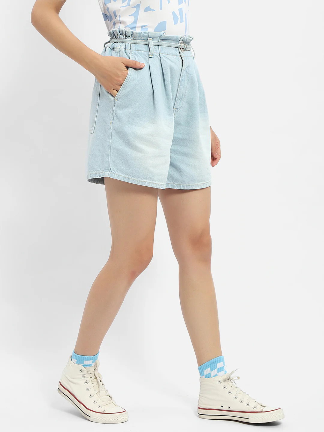 Madame Belted Waist Light Blue Denim Shorts - Image 3