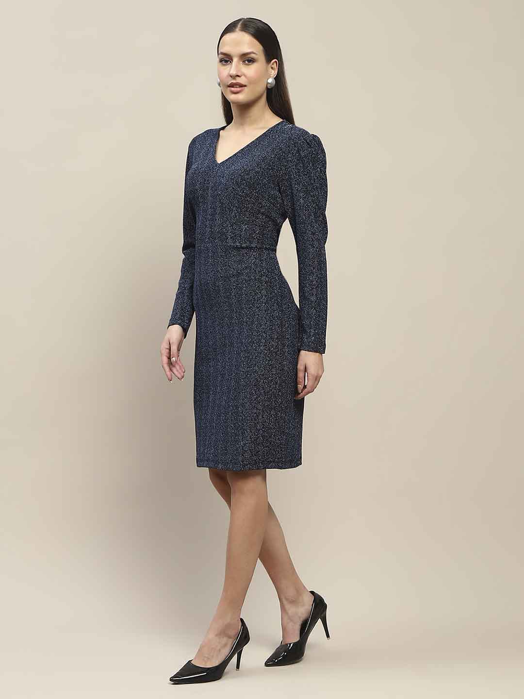 Madame Overlapping Detailed Navy Blue Knitted Midi Dress - Image 5