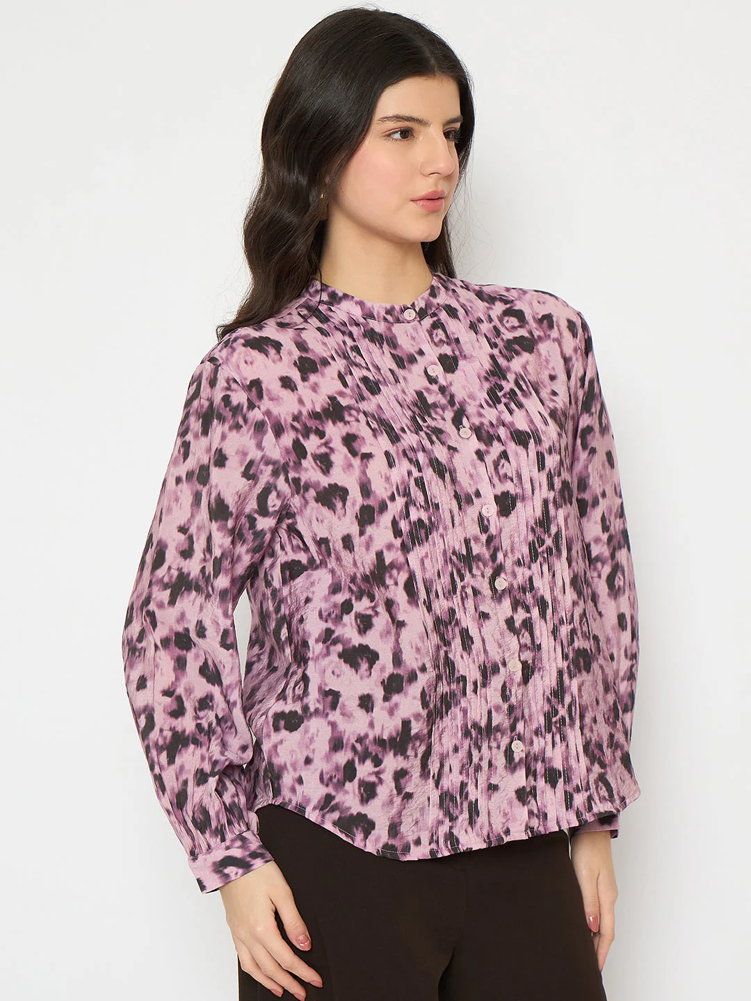Madame Button Detailed Printed Mauve Chambray Top - Image 4