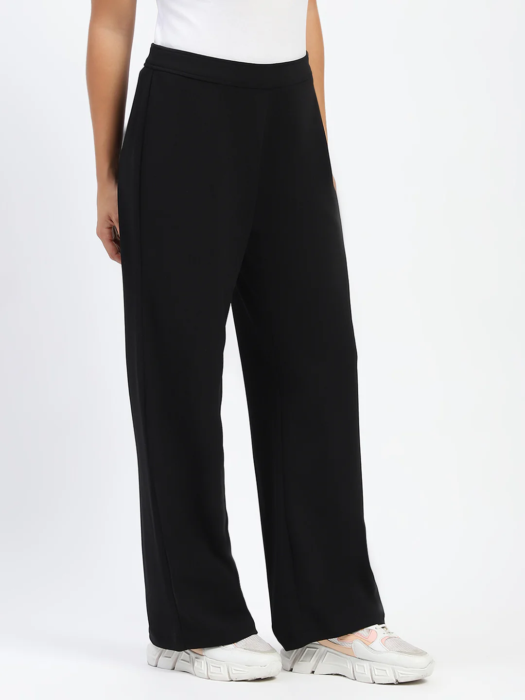 Madame Wide Legged Solid Black Trousers - Image 3