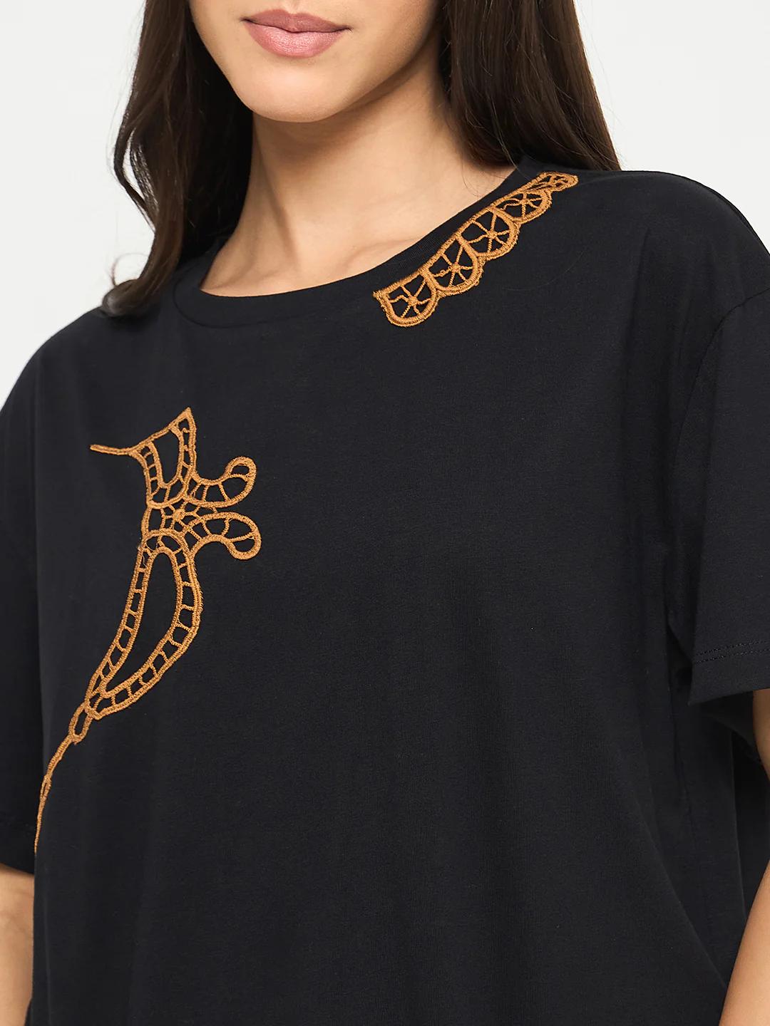 Madame Embroidery Patchwork Detailed Black Cotton T-shirt - Image 7