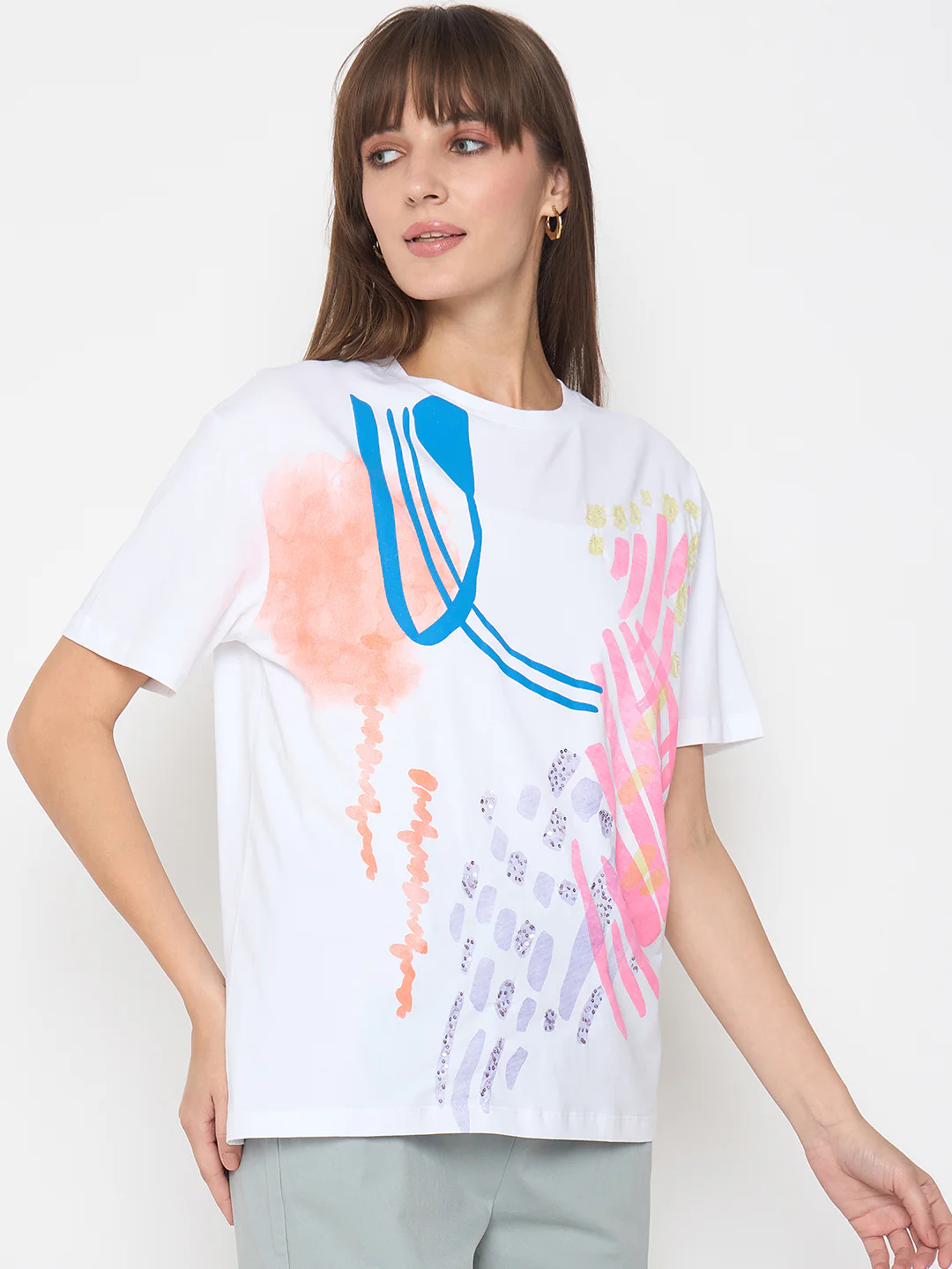 Madame Handwork Detail with Graphic Print White T-shirt - Image 4