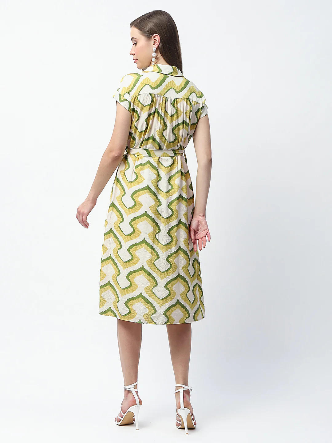 Madame Printed and Belted Green Midi Shirt Dress - Image 7