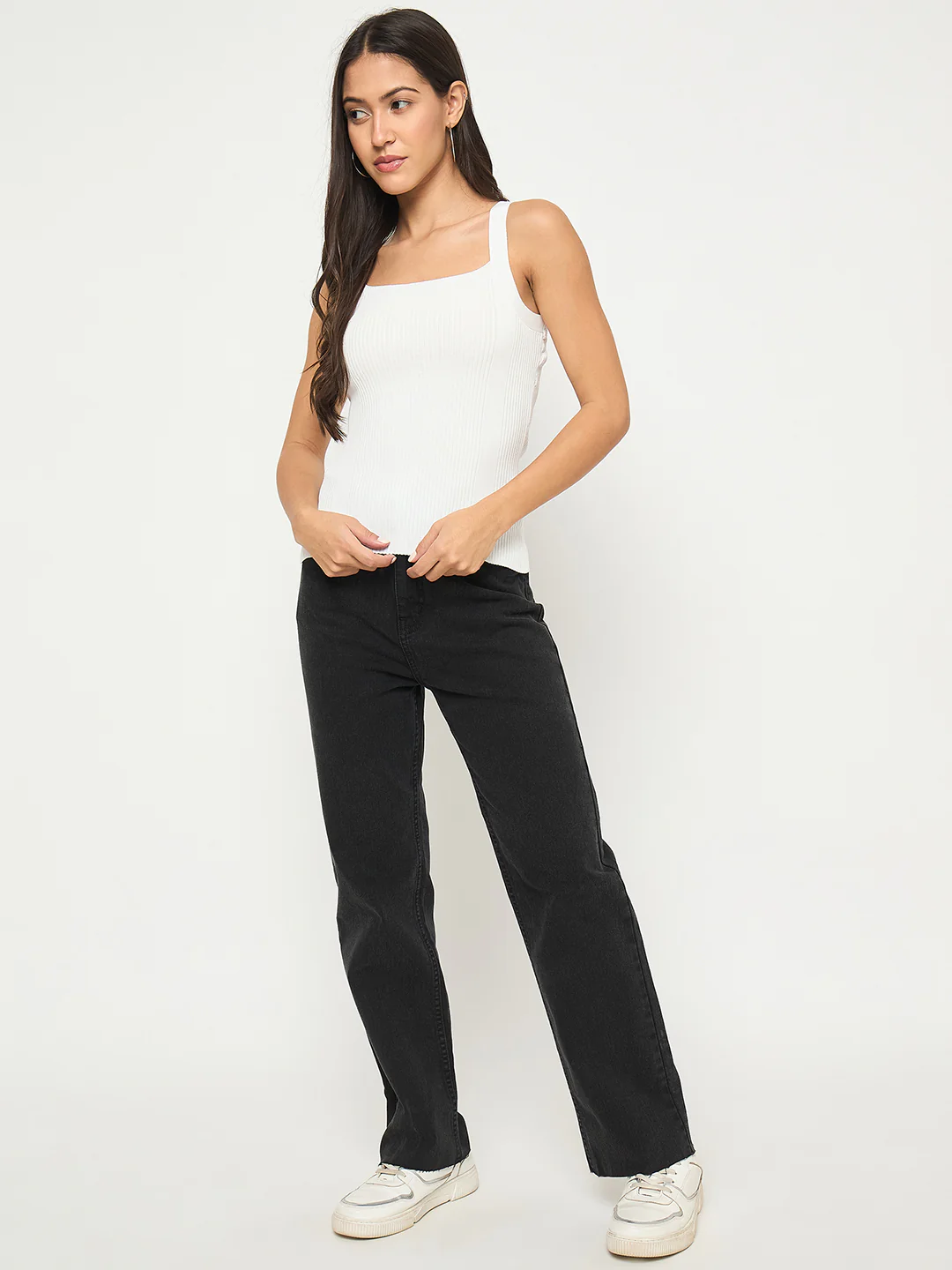 Madame Ribbed Sleeveless White Knitted Top - Image 2