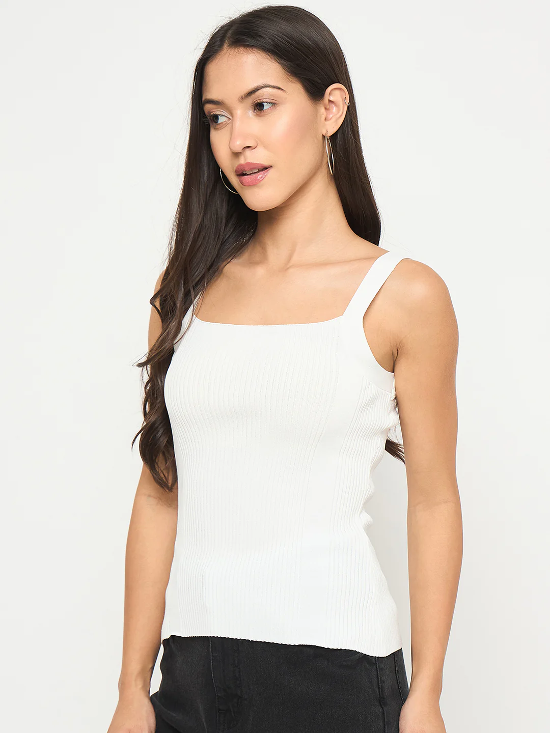 Madame Ribbed Sleeveless White Knitted Top - Image 5