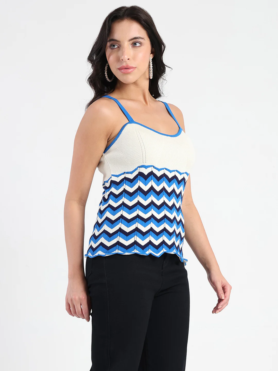 Madame Sleeveless Chevron Pattern Ribbed Trim Knit Top - Image 4