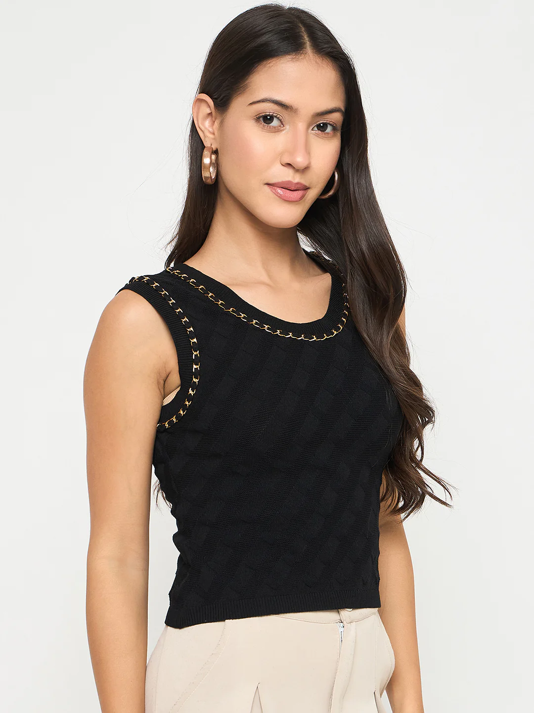 Madame Chain Accented Sleeveless Black Knitted Top - Image 4