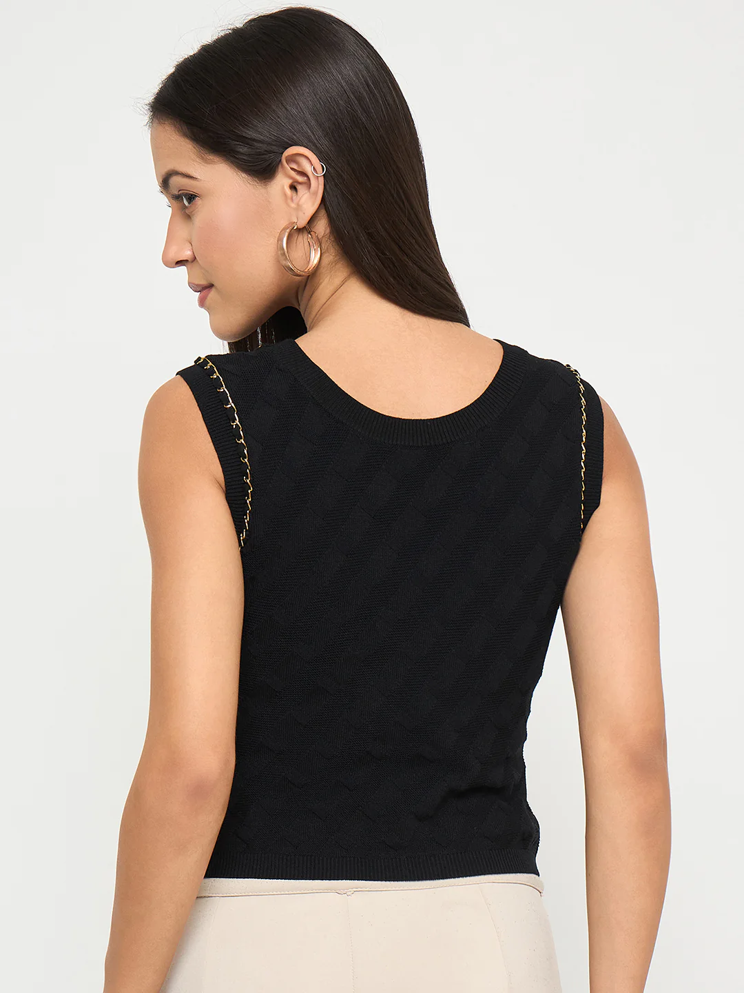Madame Chain Accented Sleeveless Black Knitted Top - Image 6