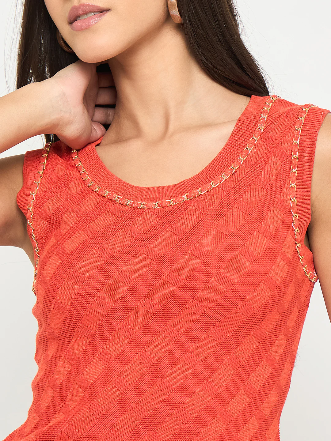 Madame Chain Accented Sleeveless Red Knitted Top - Image 7