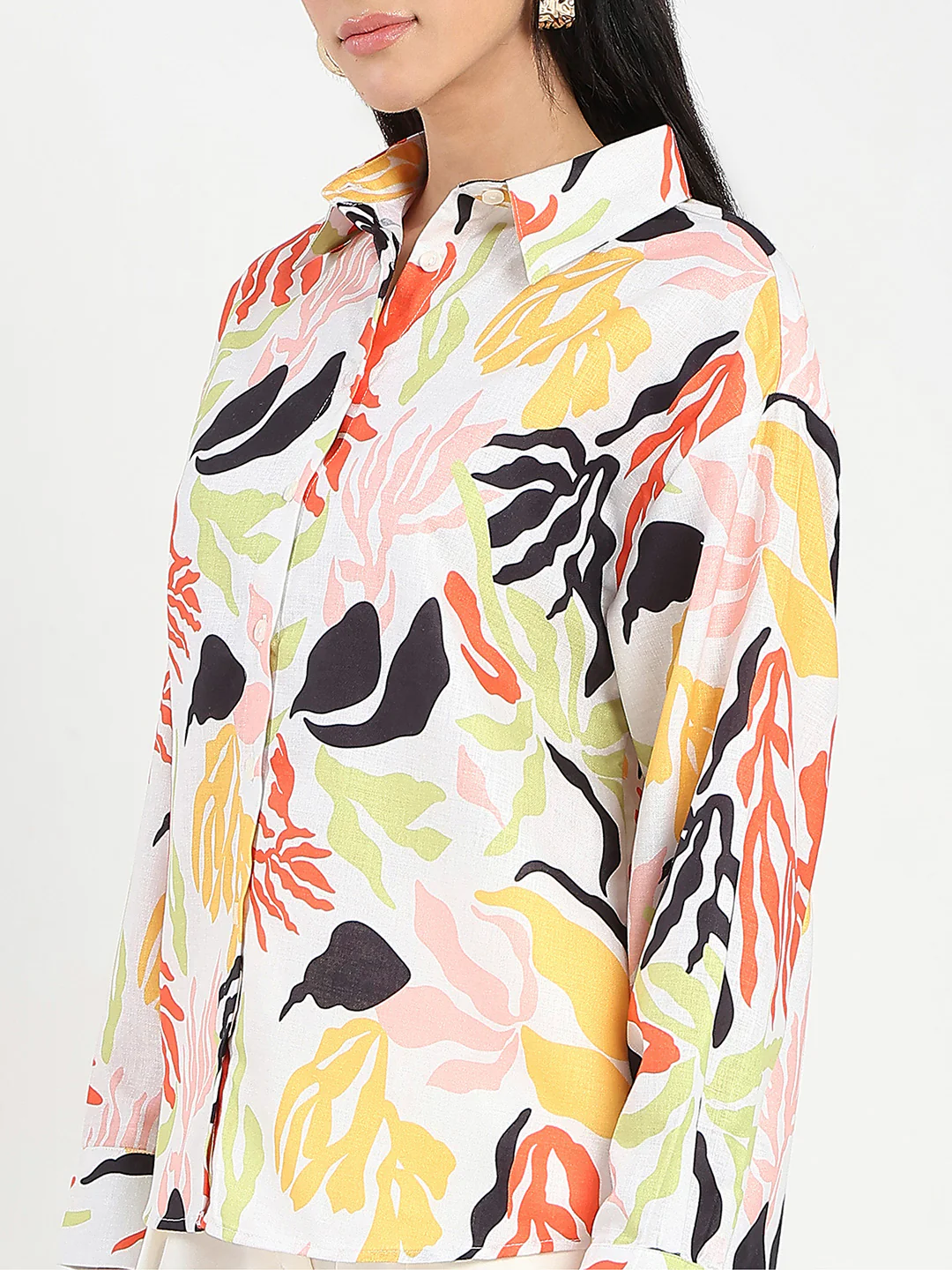 Madame Abstract Print Buttoned Off White Linen Shirt - Image 7