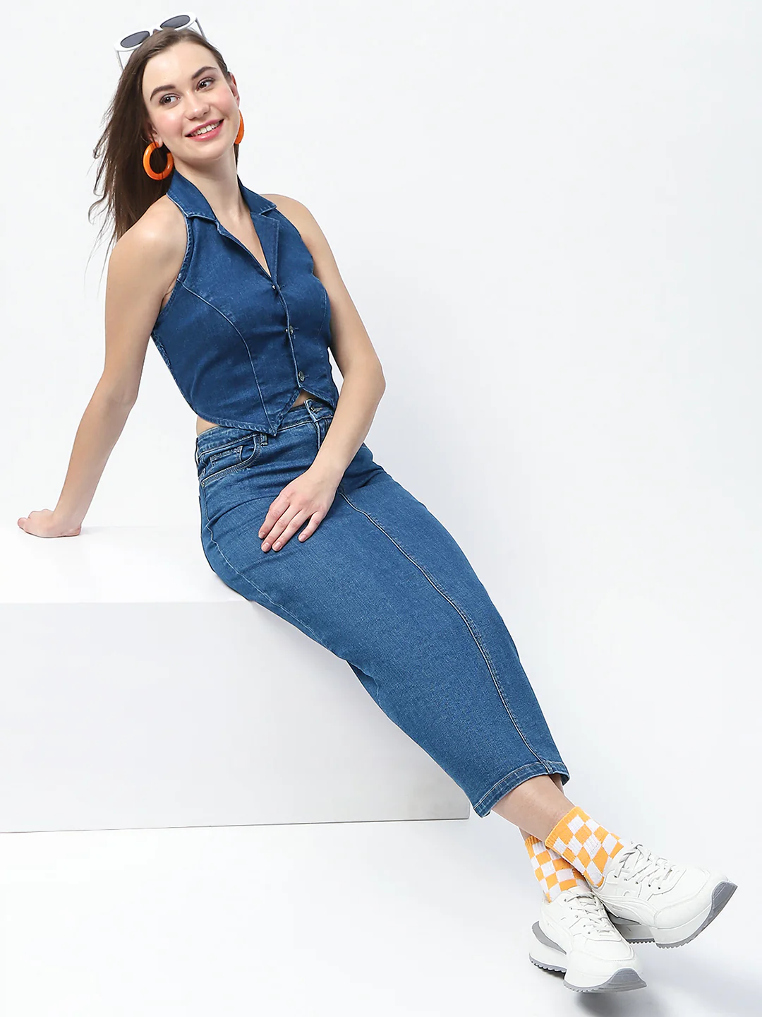 Madame Button-Down Dark Blue Halter Denim Crop Top - Image 3