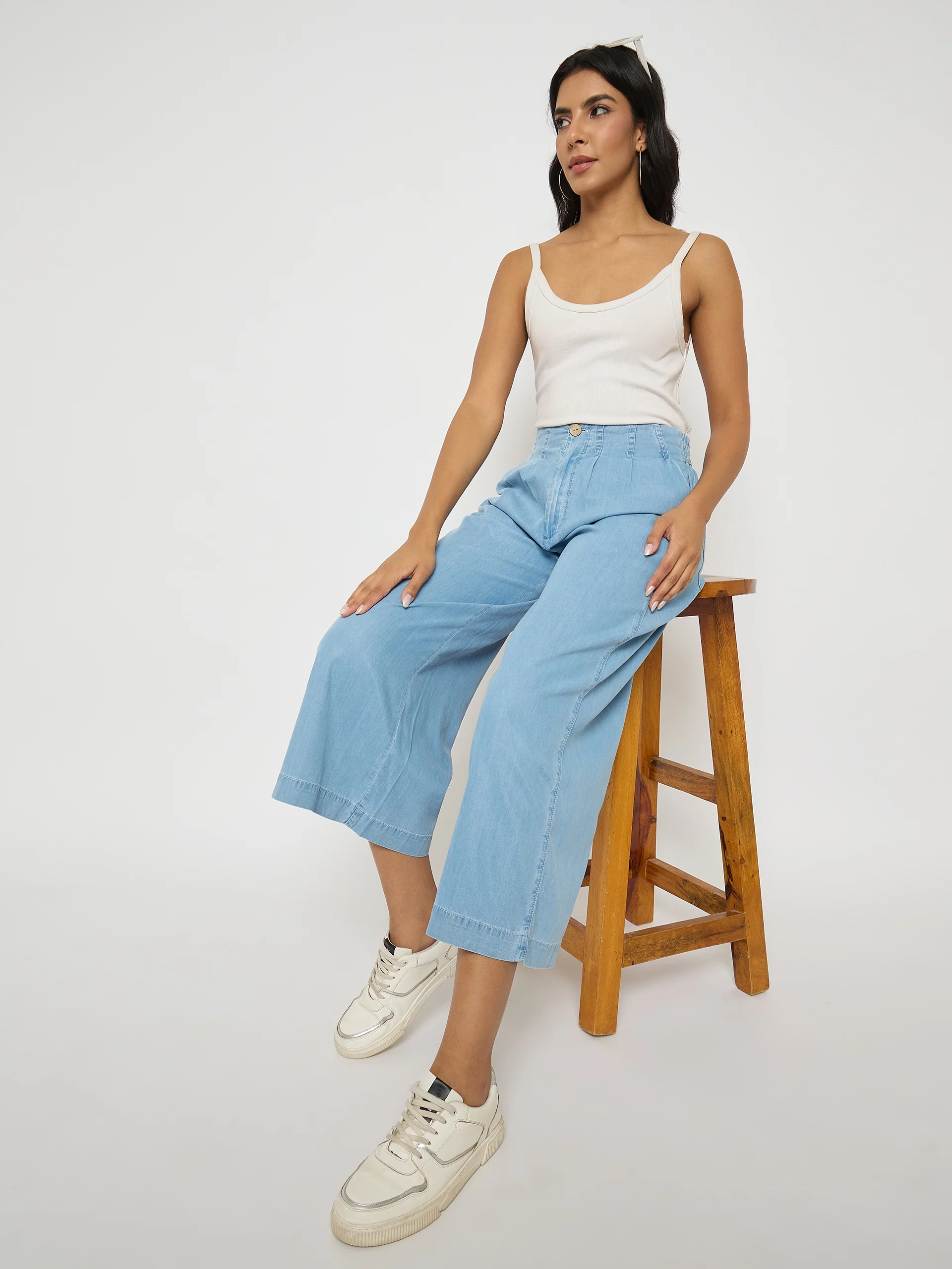 Madame Pintuck Detailed Cotton Blend Light Blue Wide Leg Jeans - Image 7