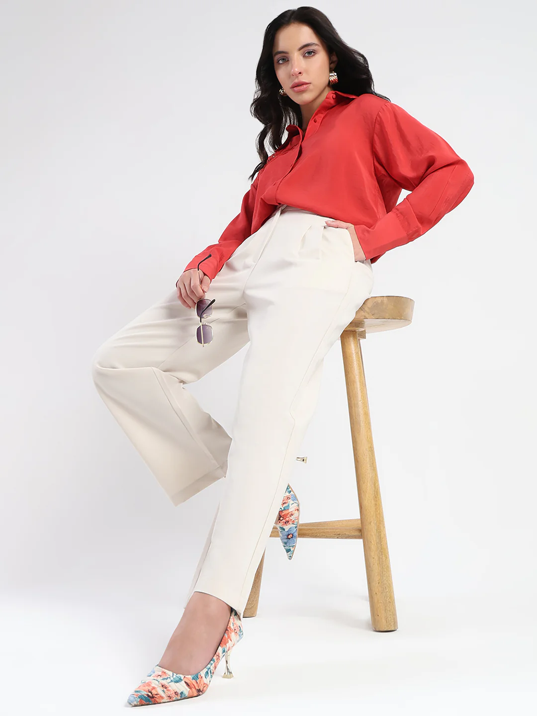 Madame Pleat Detailed Solid Beige Straight Trousers - Image 2