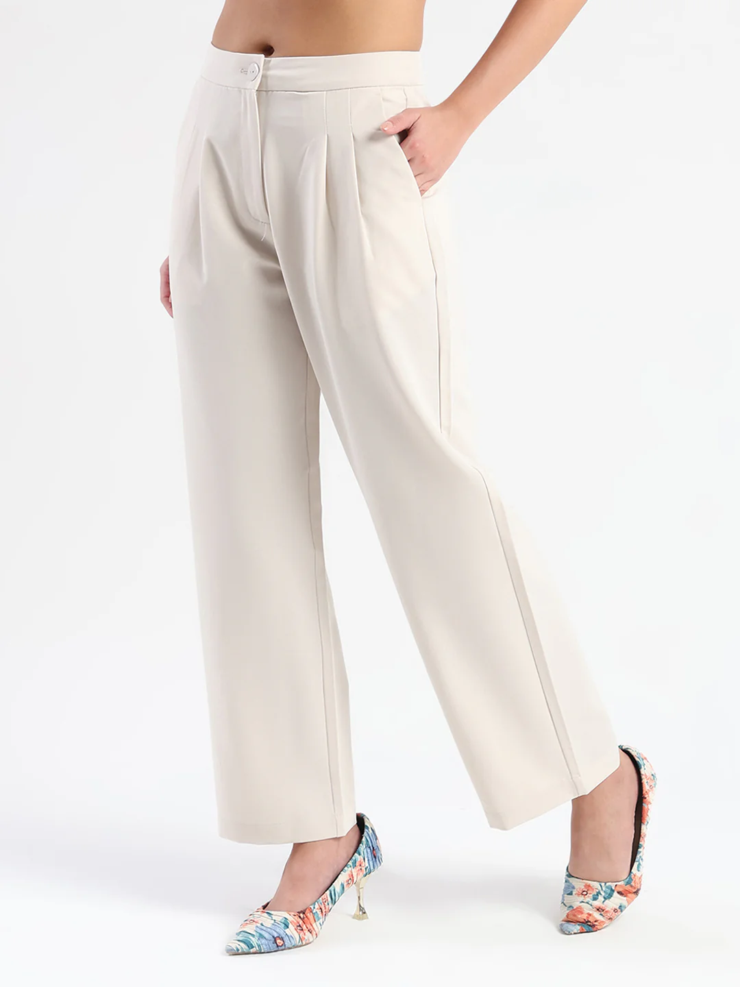Madame Pleat Detailed Solid Beige Straight Trousers - Image 4