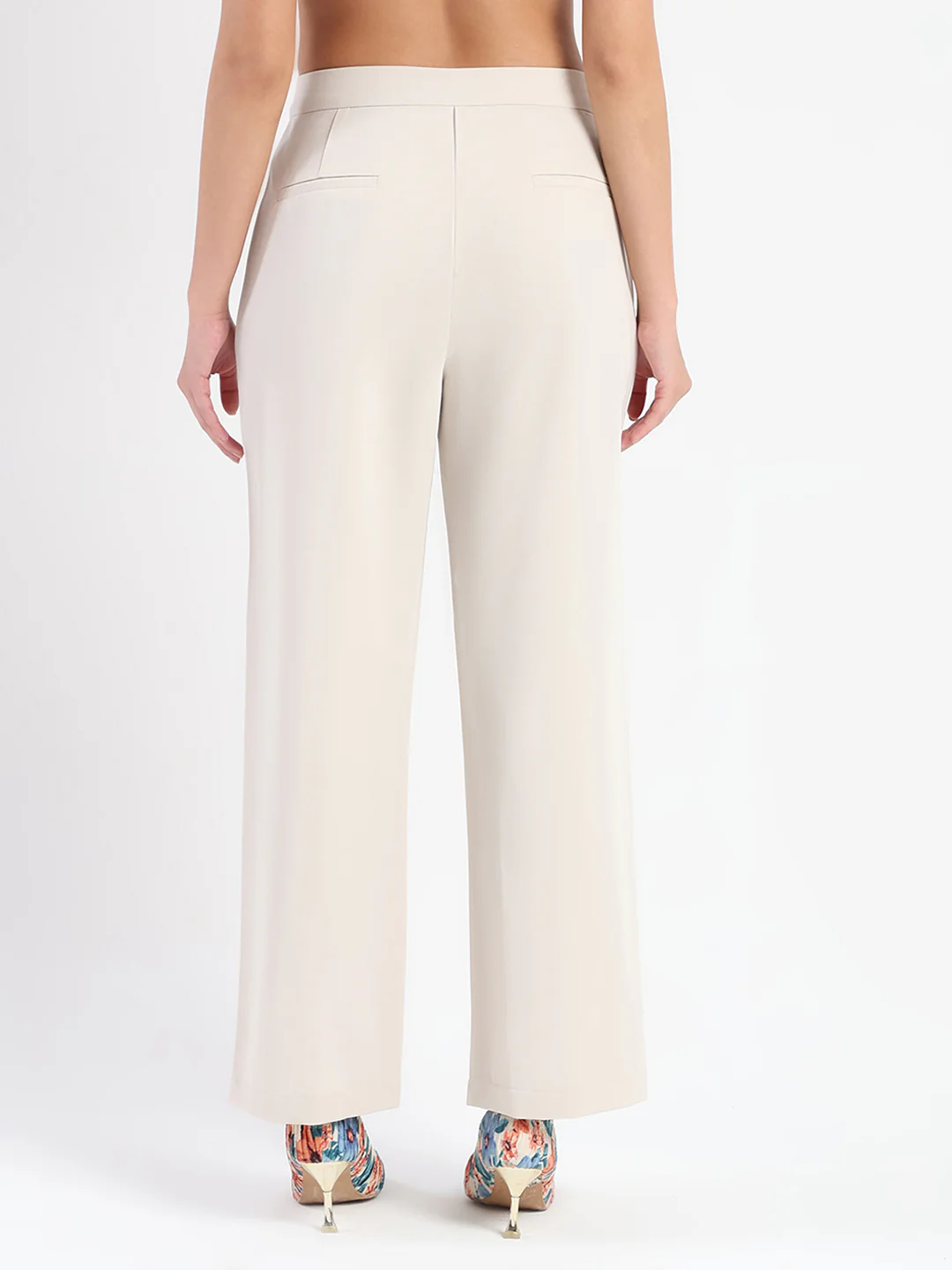 Madame Pleat Detailed Solid Beige Straight Trousers - Image 5