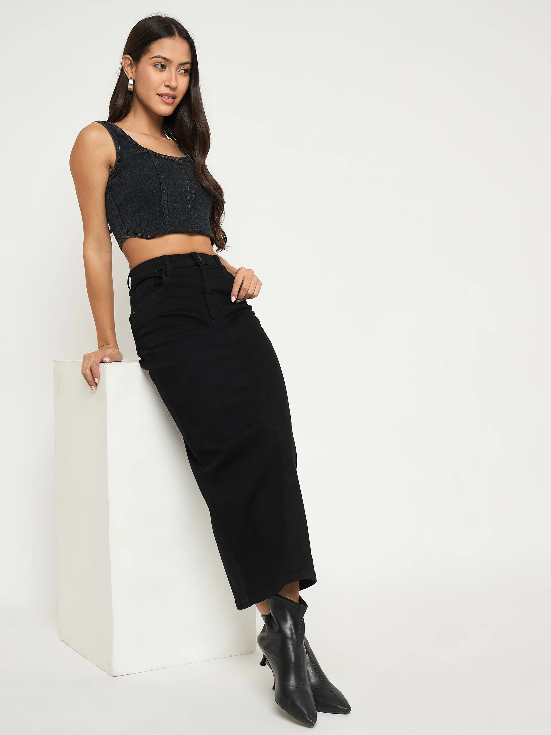 Madame Solid Jet Black Cotton Blend Maxi Denim Skirt - Image 7