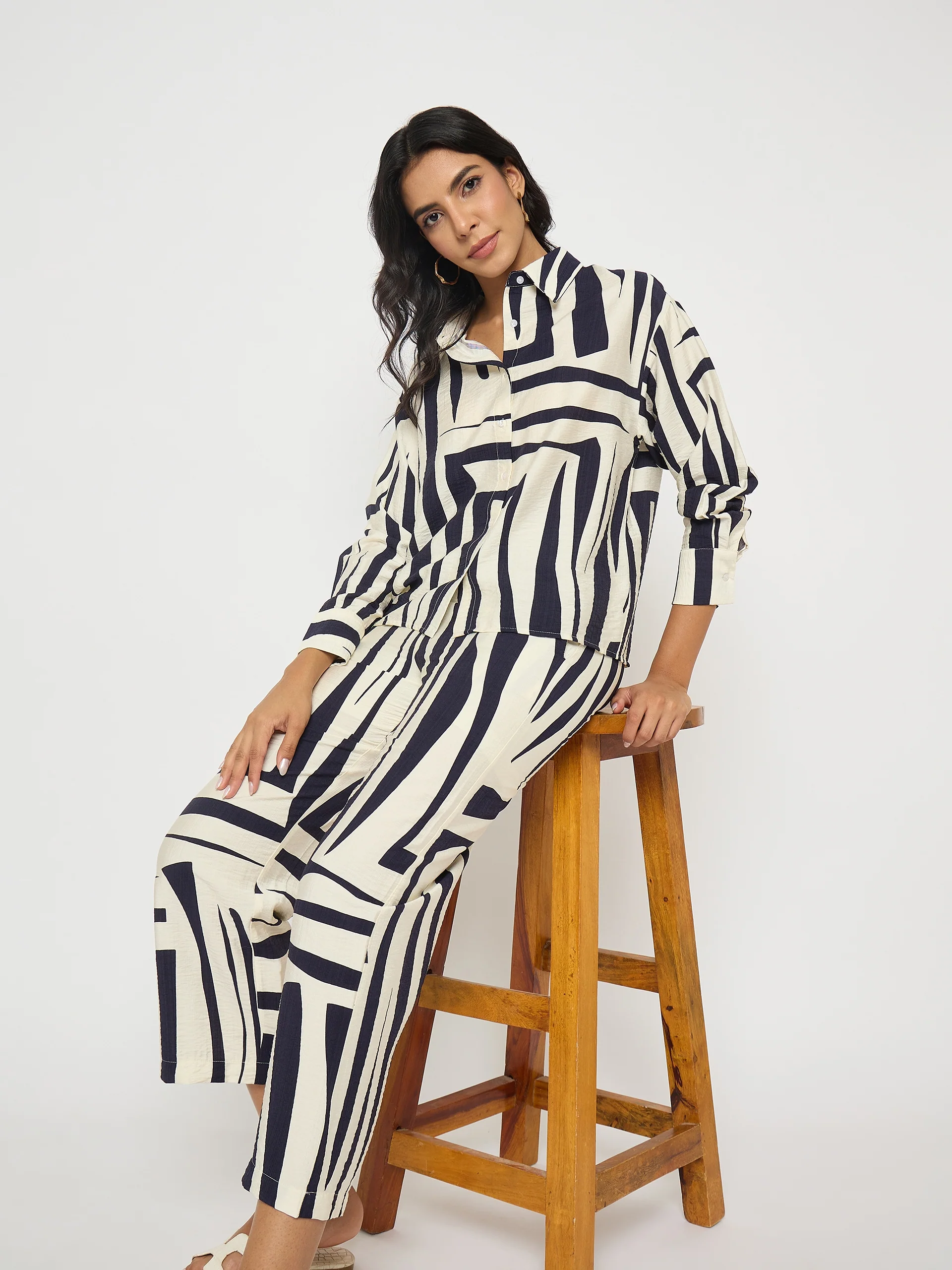 Madame Colorblock Top and Bottoms Rayon Blend Navy Blue Co-ord Set - Image 2