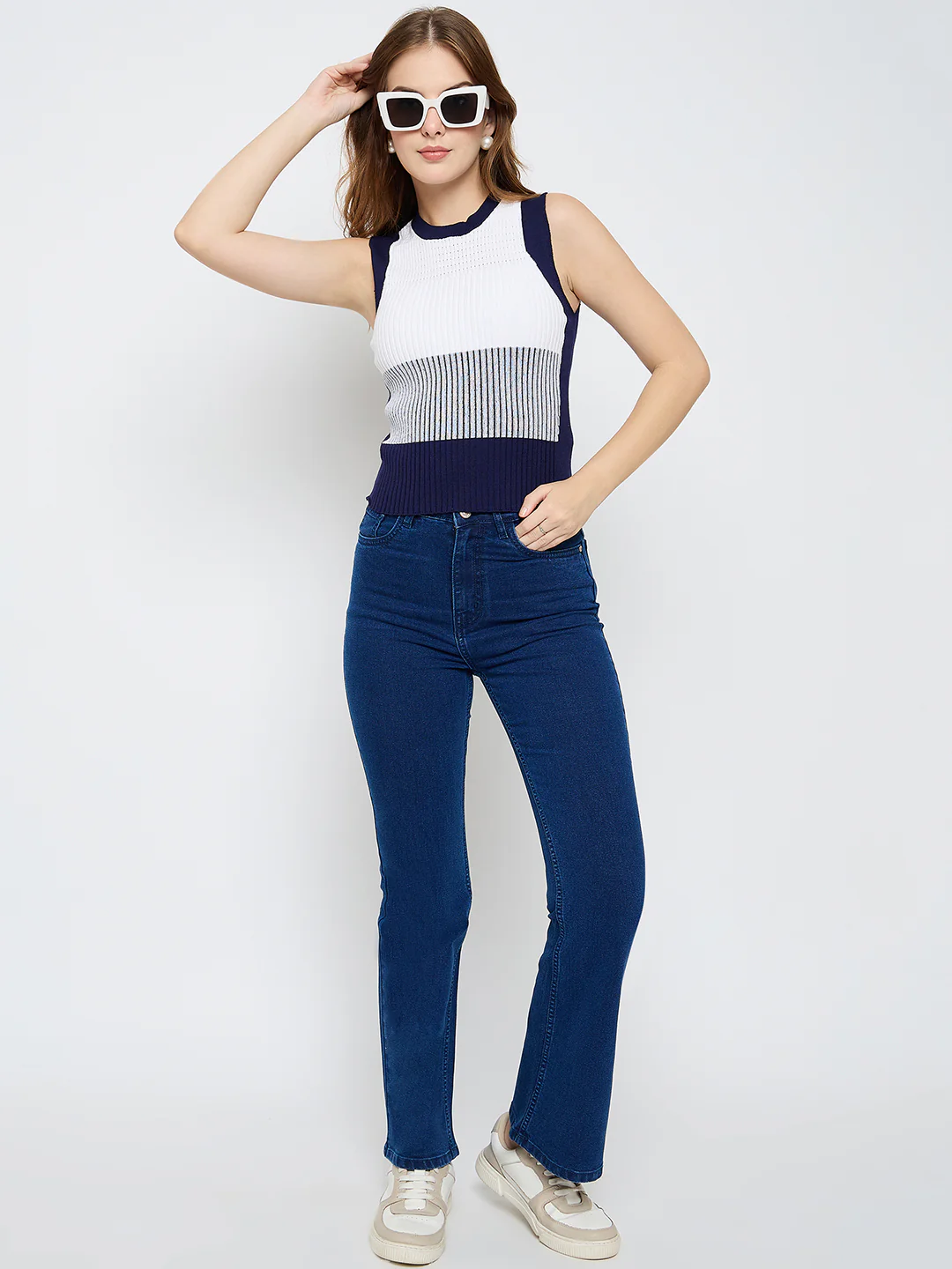 Madame Colourblock Sleeveless Navy Blue Knitted Top - Image 2