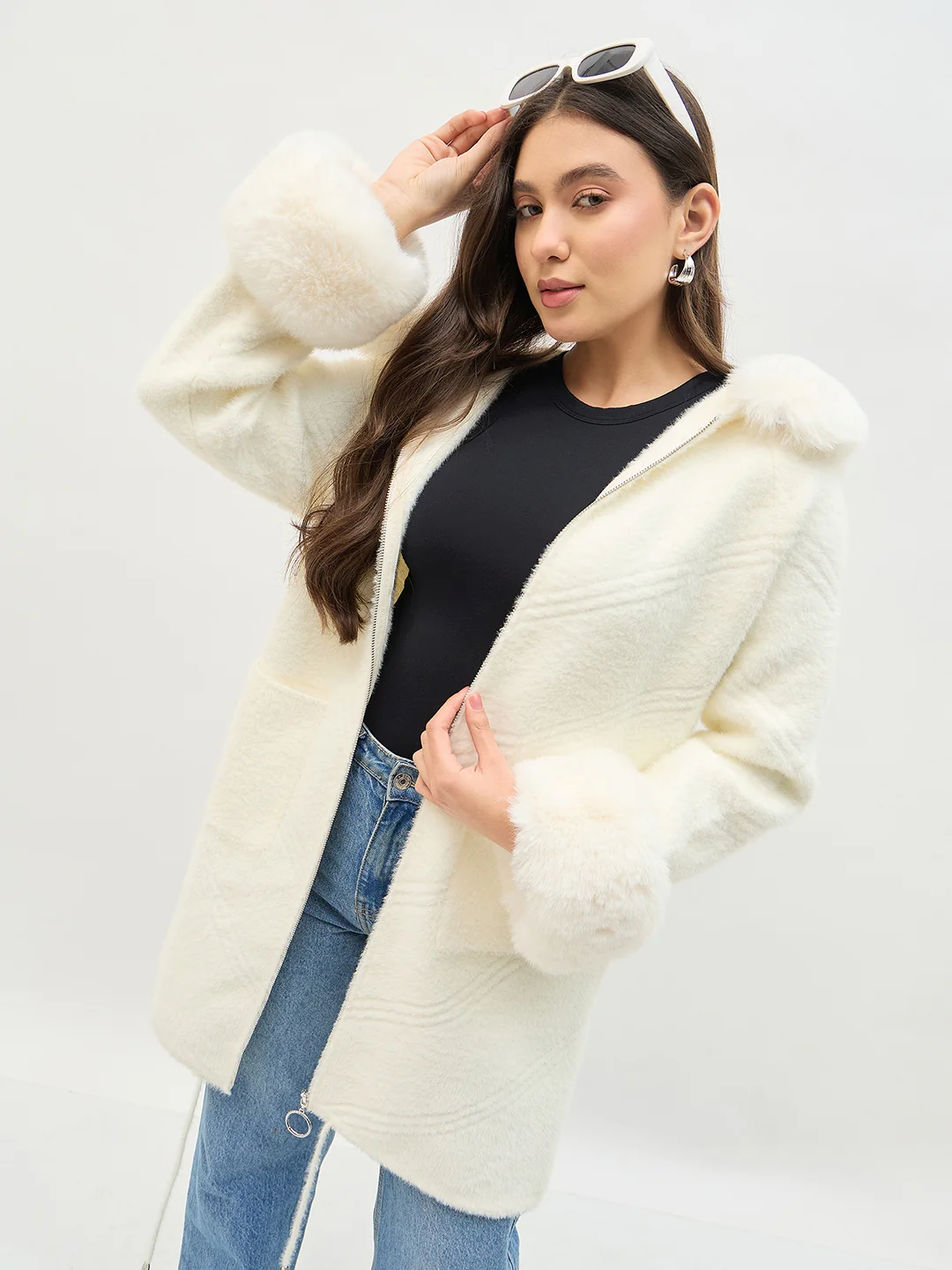 Madame Faux Fur Detailing Off White Long Shrug - Image 2