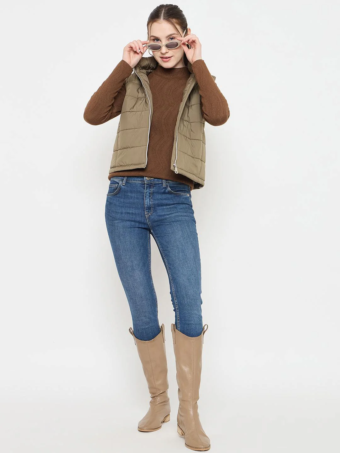 Madame Sleeveless Quilted Green Puffer Jacket - Image 2