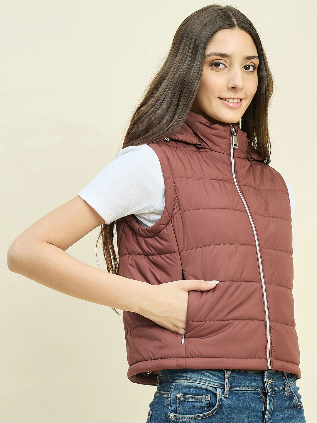 Madame Sleeveless Quilted Jacket with Hood - Image 4