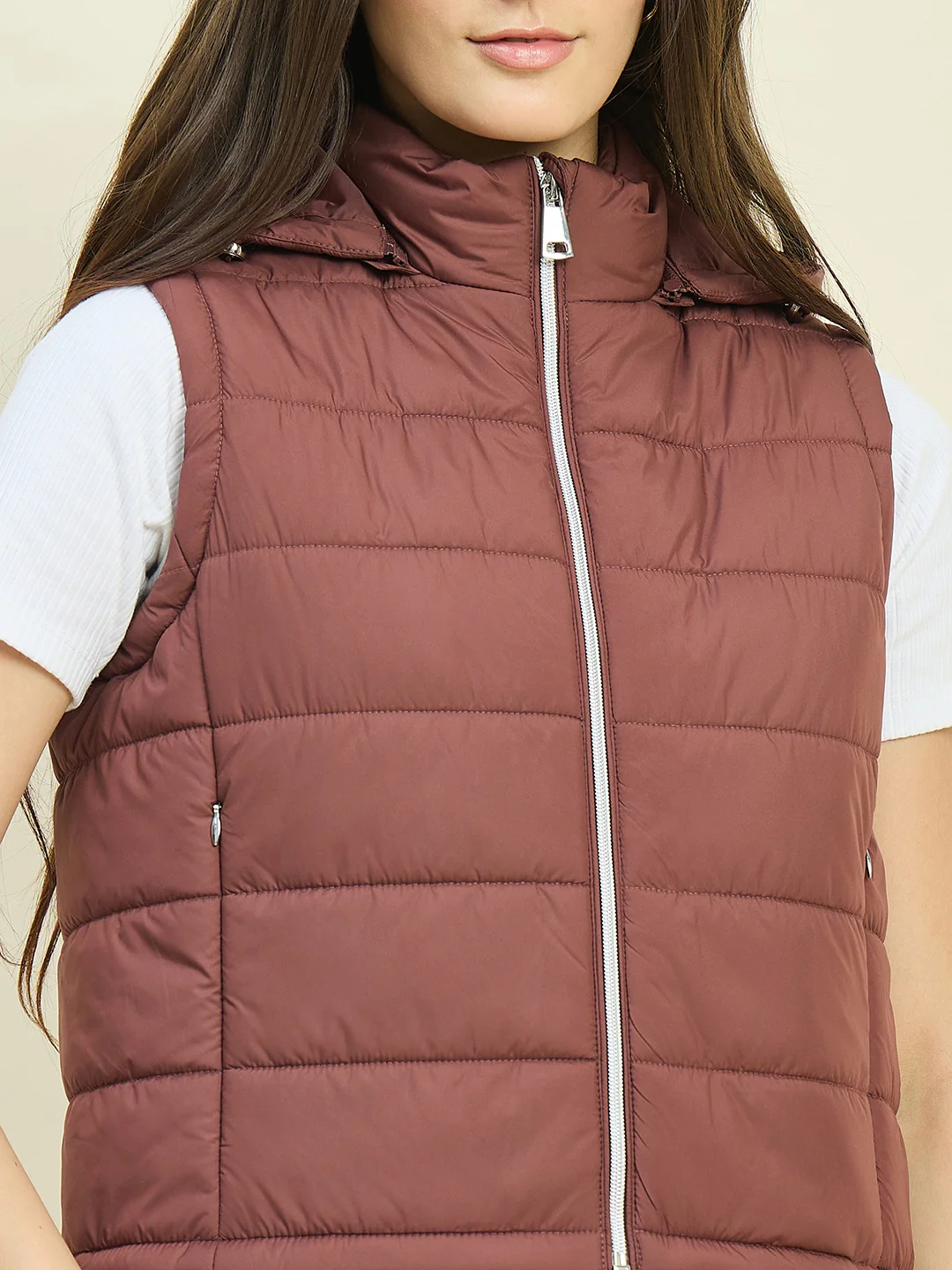 Madame Sleeveless Quilted Jacket with Hood - Image 7