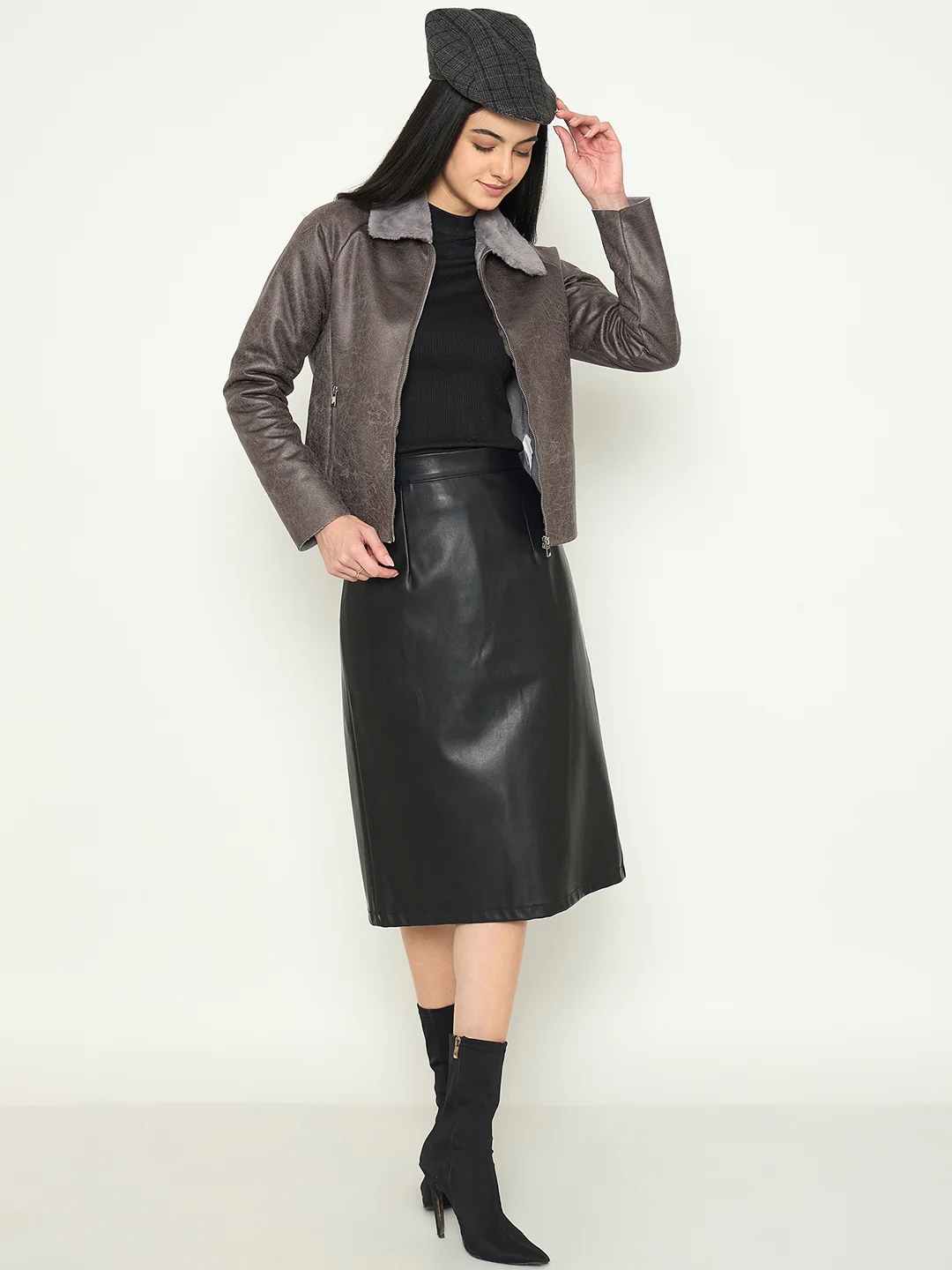 Madame Faux Fur Collar Grey Textured Leather Jacket - Image 3
