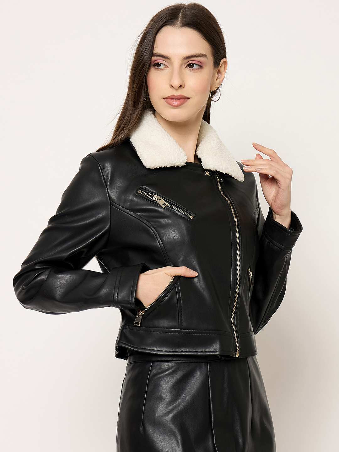 Madame Faux Fur Collar PU Leather Jacket - Image 4