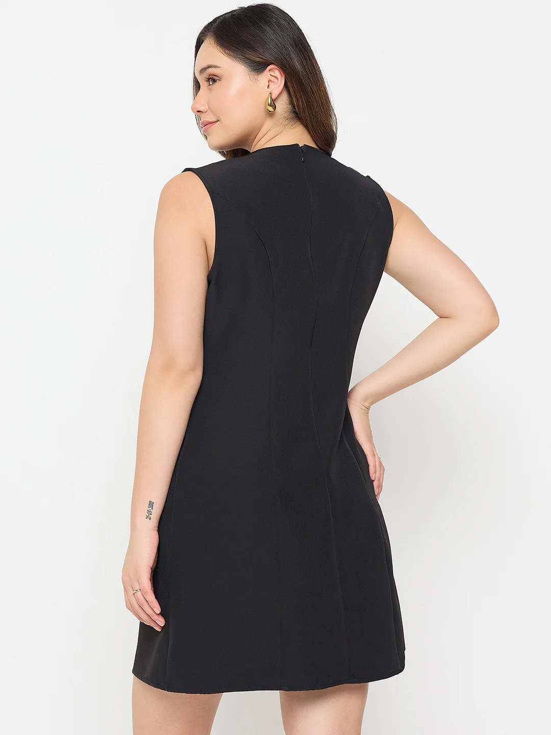 Madame Black Sleeveless Formal Dress - Image 7