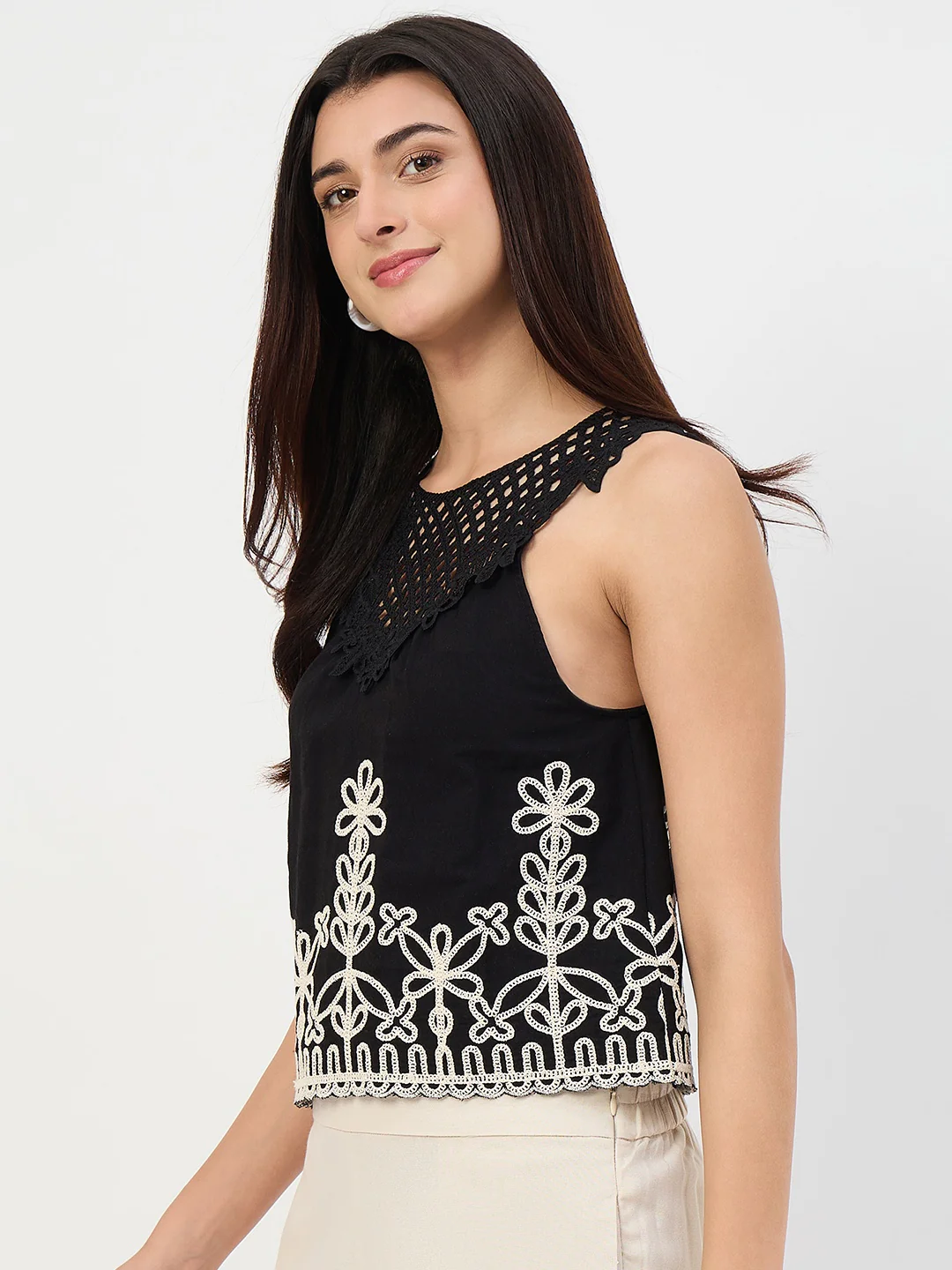 Madame Black Embroidered Cotton-Blend Vest - Image 6